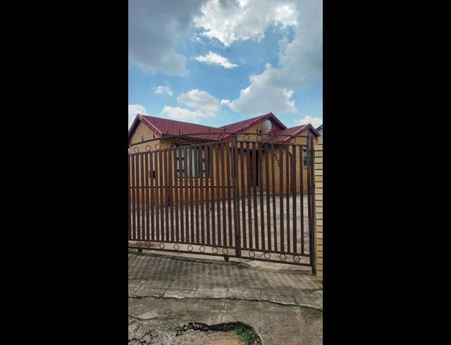 3 BEDROOM HOUSE FOR SALE IN NATURENA